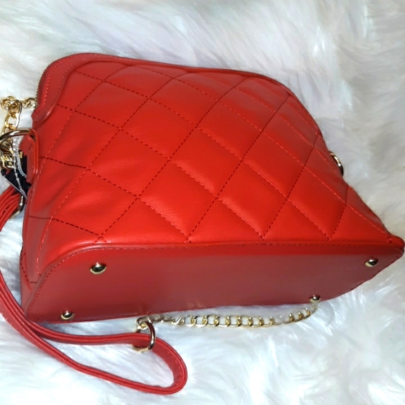 NWT☆BADGLEY MISCHKA☆Red Quilted Crossbody Dome studded Satchel☆Gorgeous!!! - Picture 9 of 16